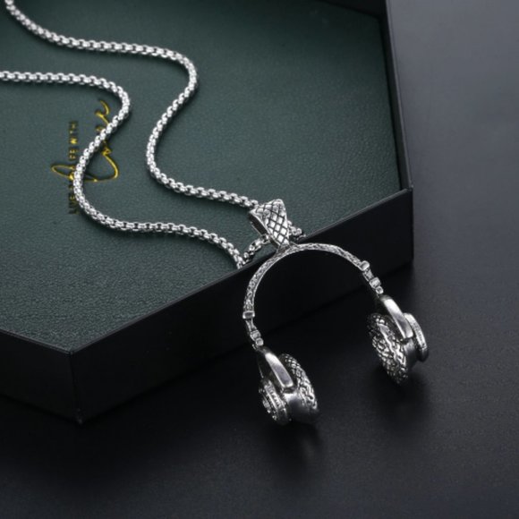 Titanium steel men rock style everything with music headset necklace - Picture 1 of 4